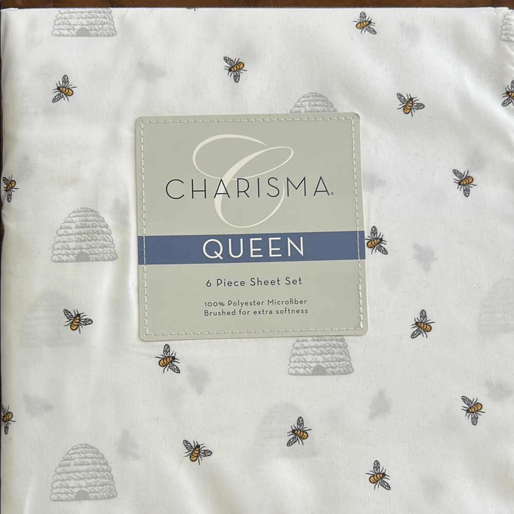 Charisma Queen 6 Piece Sheet Set - White and Gray
